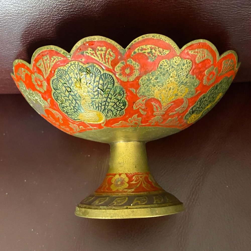 VINTAGE ENAMELED PEACOCK   FOOTED DECORATIVE CANDY  DISH